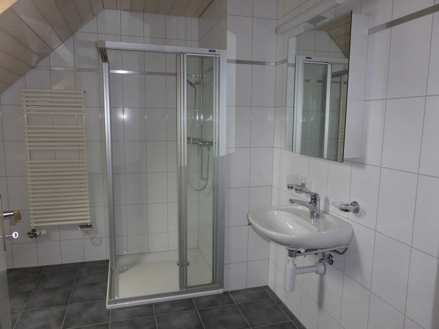 Spacious 6.5-room maisonette apartment in Zeiningen - Photo 12 of 13