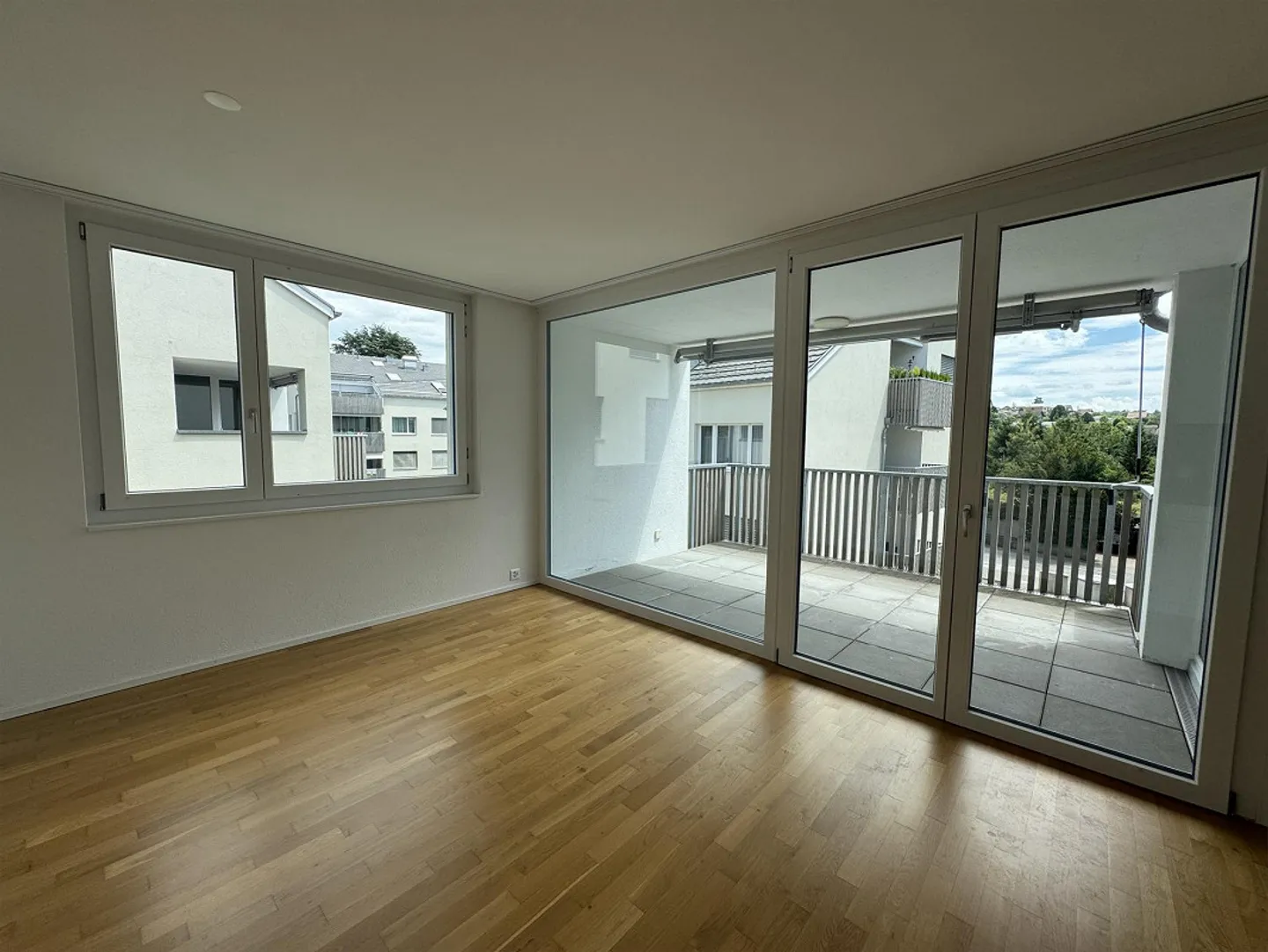 Near the lake | Everything you need - Photo 2 of 11