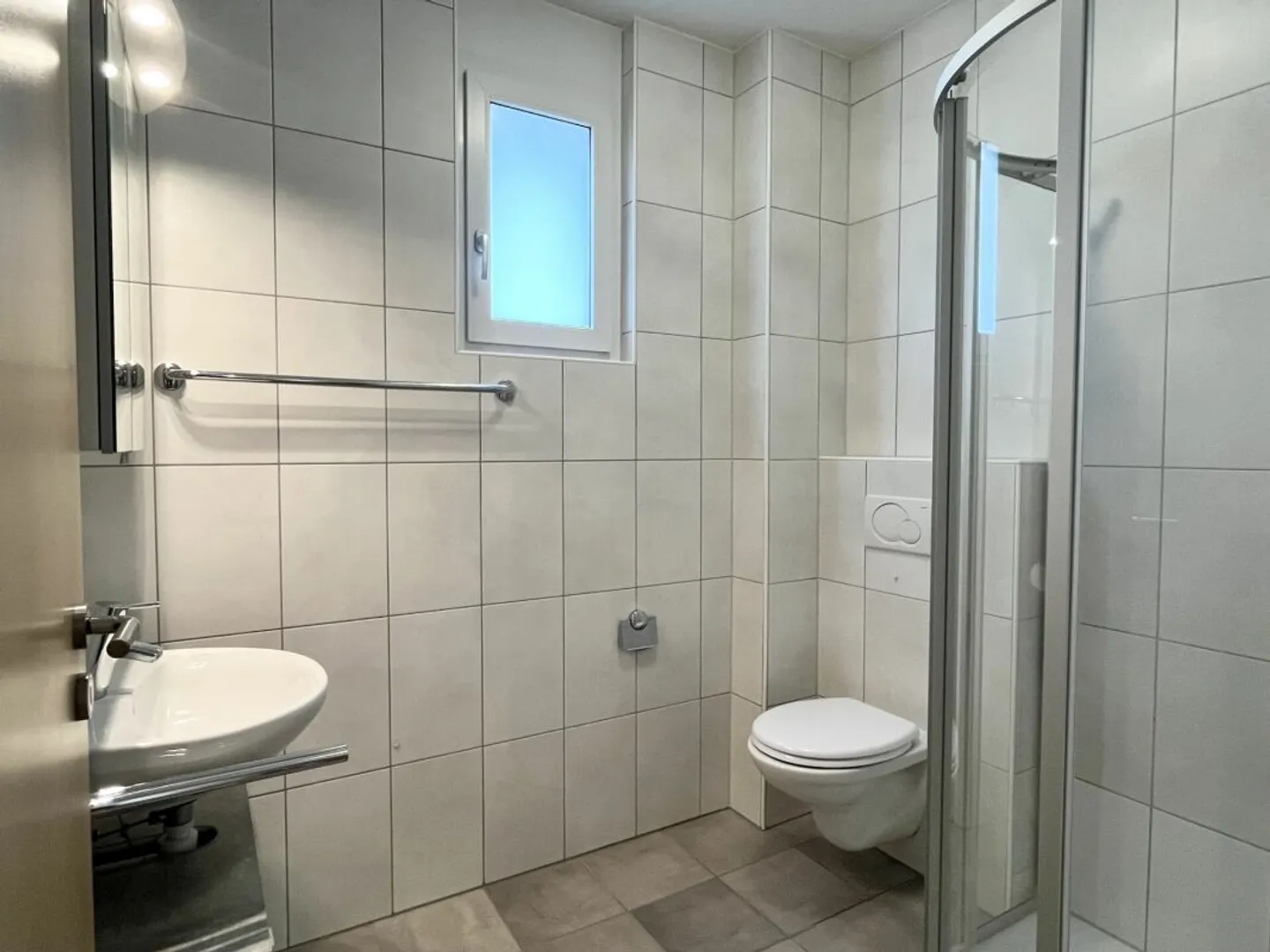 Appartement de 4,5 pièces dans un emplacement central avec balcon ! - Photo 9 sur 9