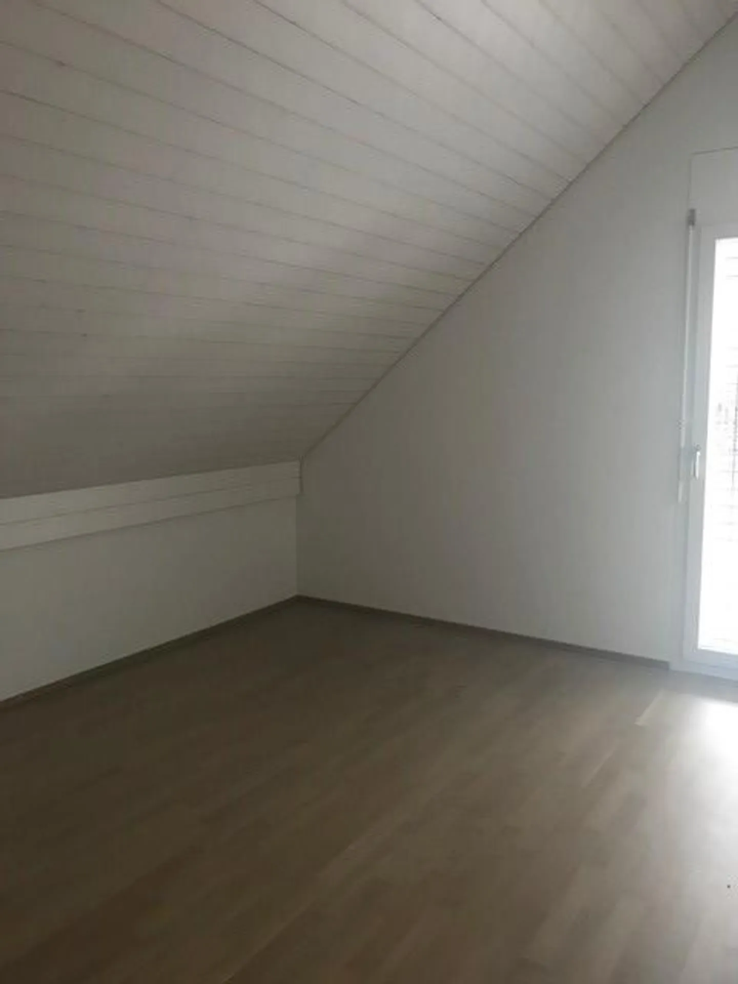 Appartamento moderno di 4,5 stanze a Lufingen - Foto 11 di 13