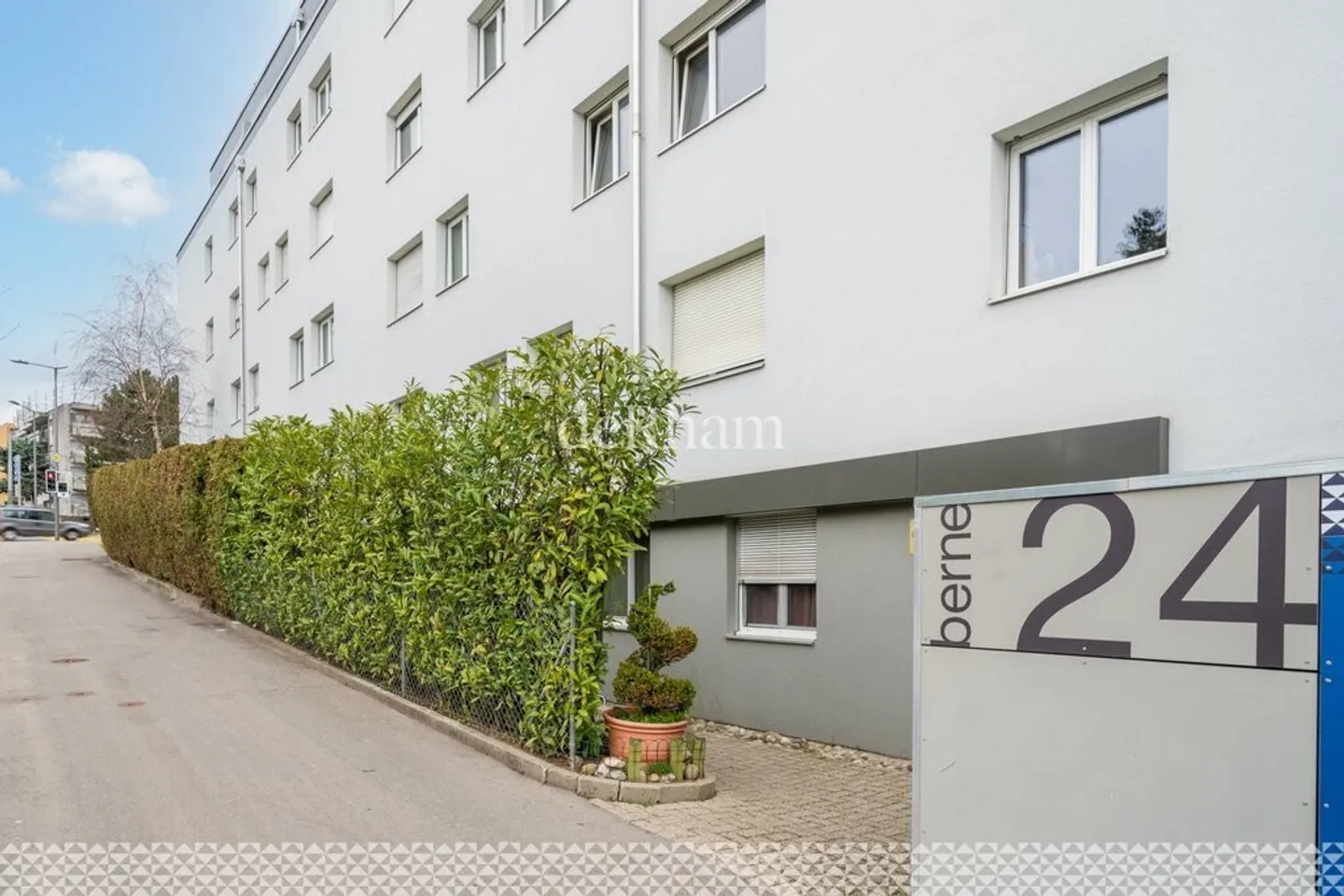 Innenparkplatz in einer gemeinsamen Garage zu vermieten - Foto 1 von 2