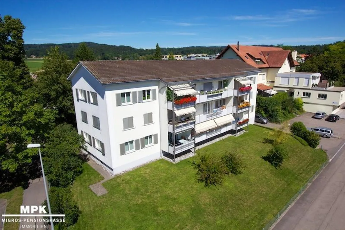 Appartamento moderno con 3 stanze e balcone cerca inquilino! - Foto 1 di 9