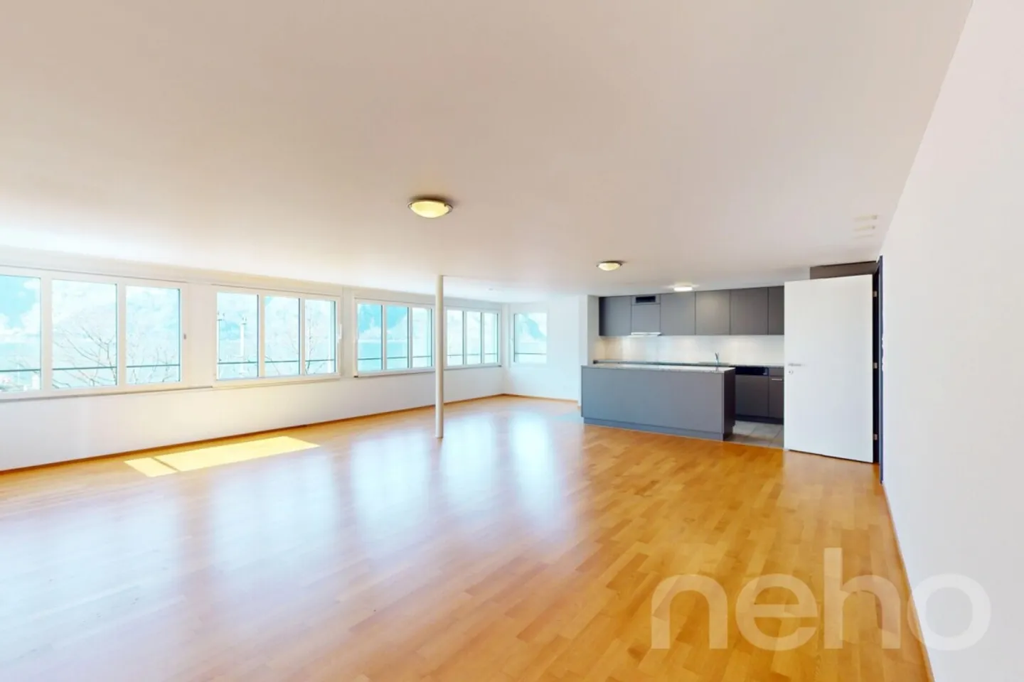 Appartements de 5,5 pièces de rêve au cœur de Flüelen avec vue sur le lac - Photo 3 sur 13