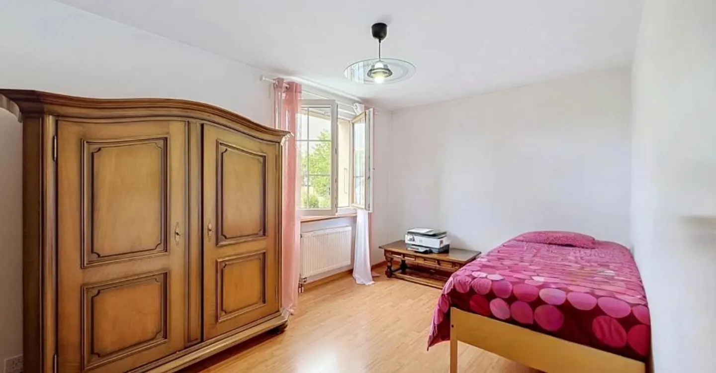 Family house with 5-6 rooms away from any nuisance - Photo 5 of 11