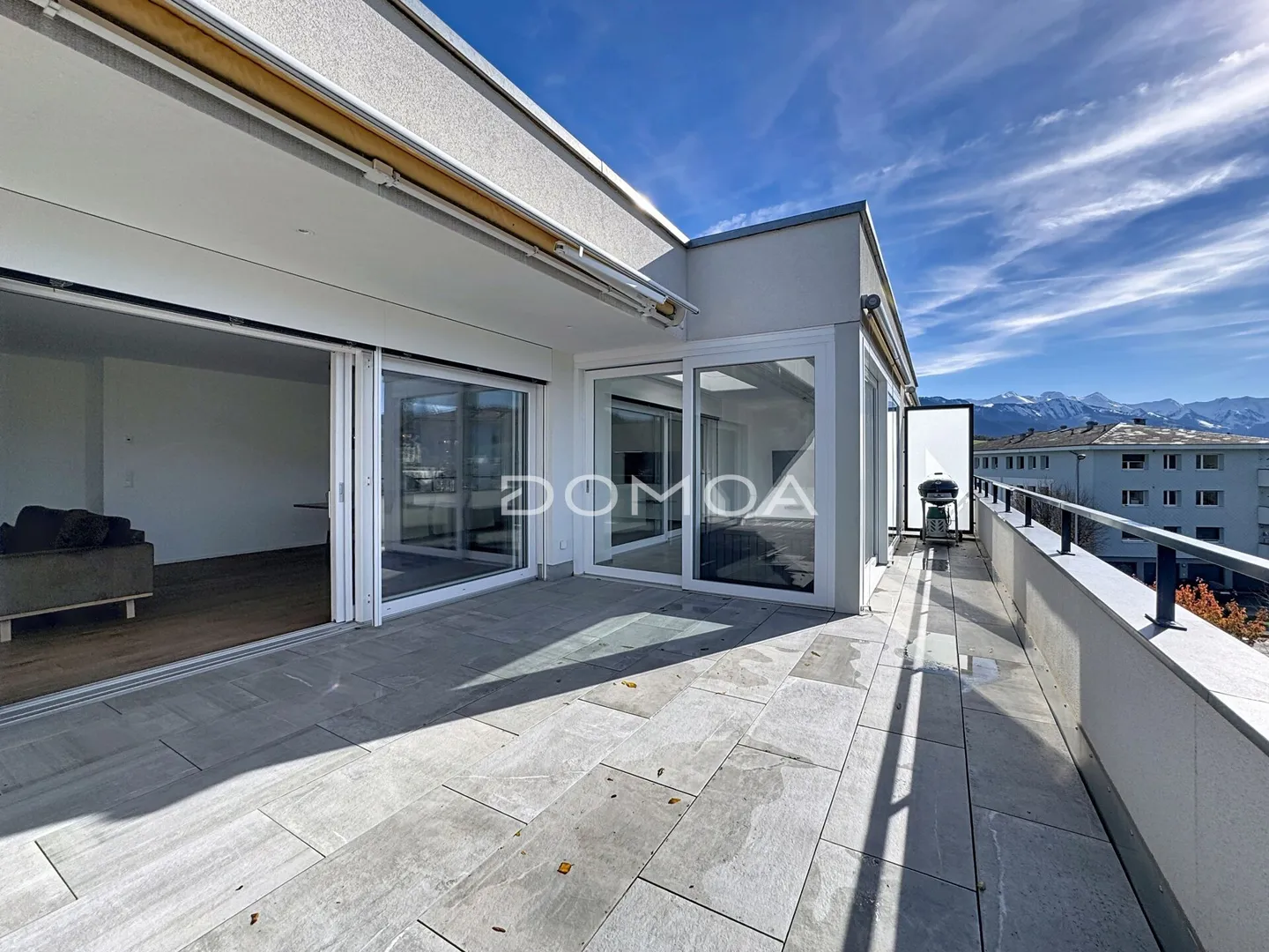 Contemporary penthouse 5.5 rooms, 162 m2 with panoramic view of the Moléson - Photo 2 of 17