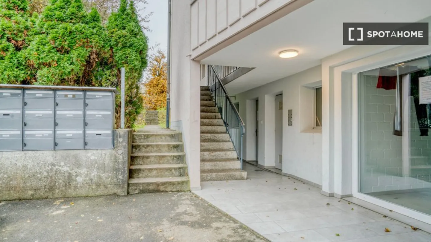 Discover, visit and rent your new home online with full confidence. - Photo 17 of 18