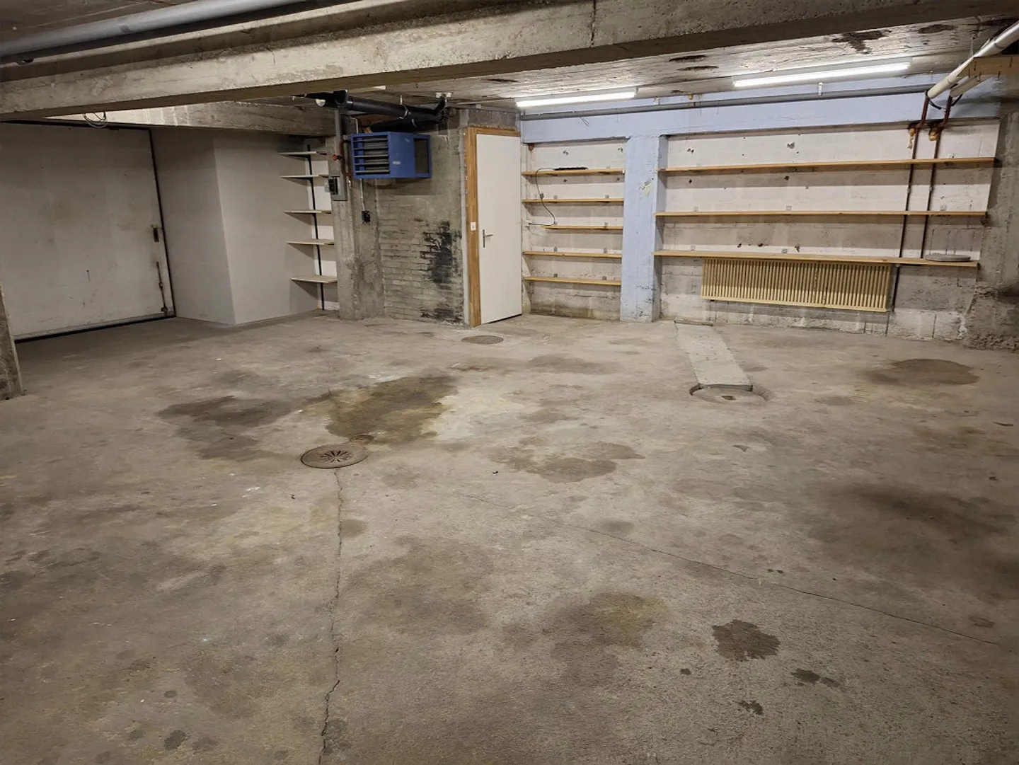Hobby Room - Photo 2 of 3