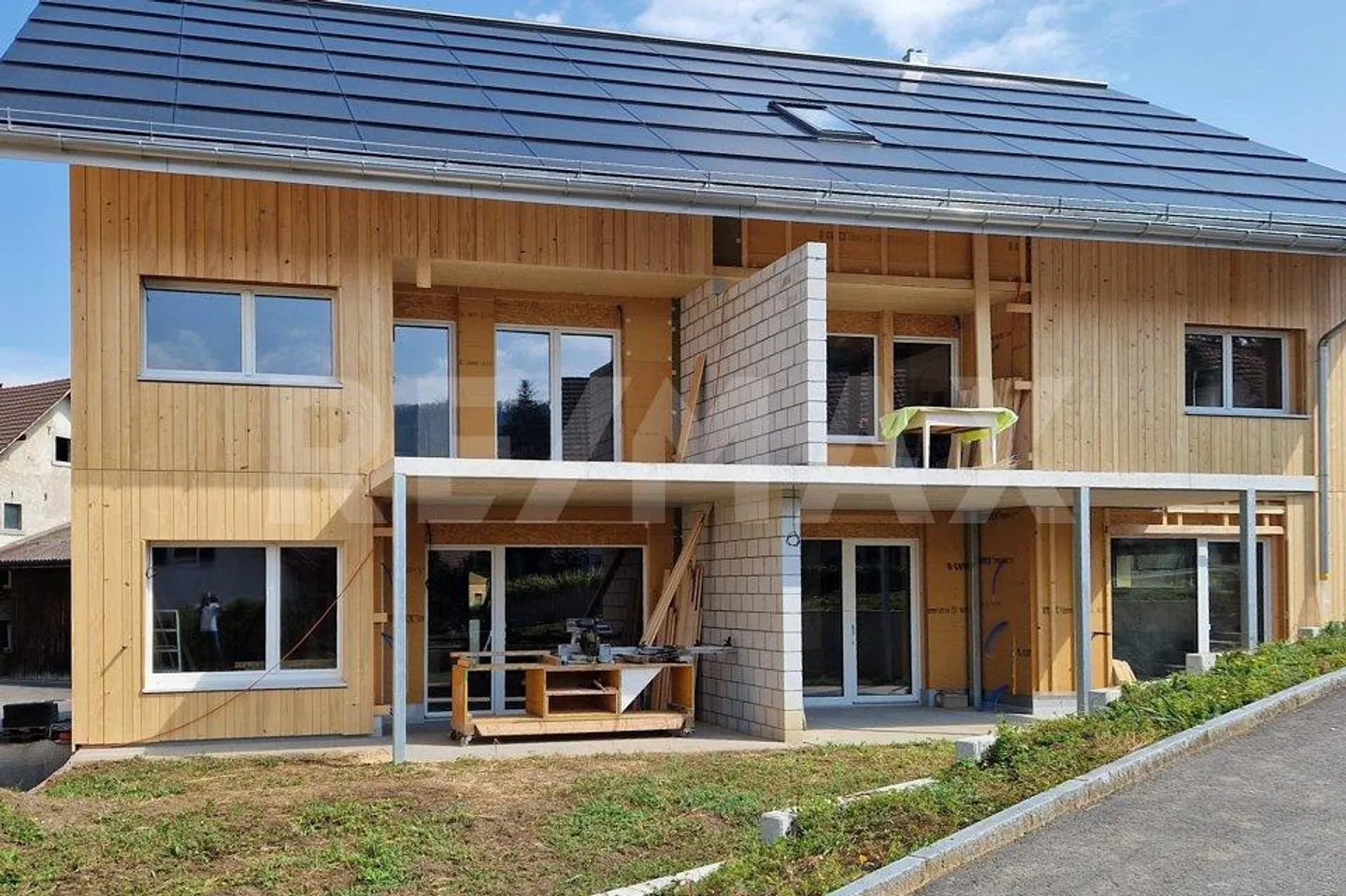 2-Generation House with Interior Design as Desired - Photo 7 of 10