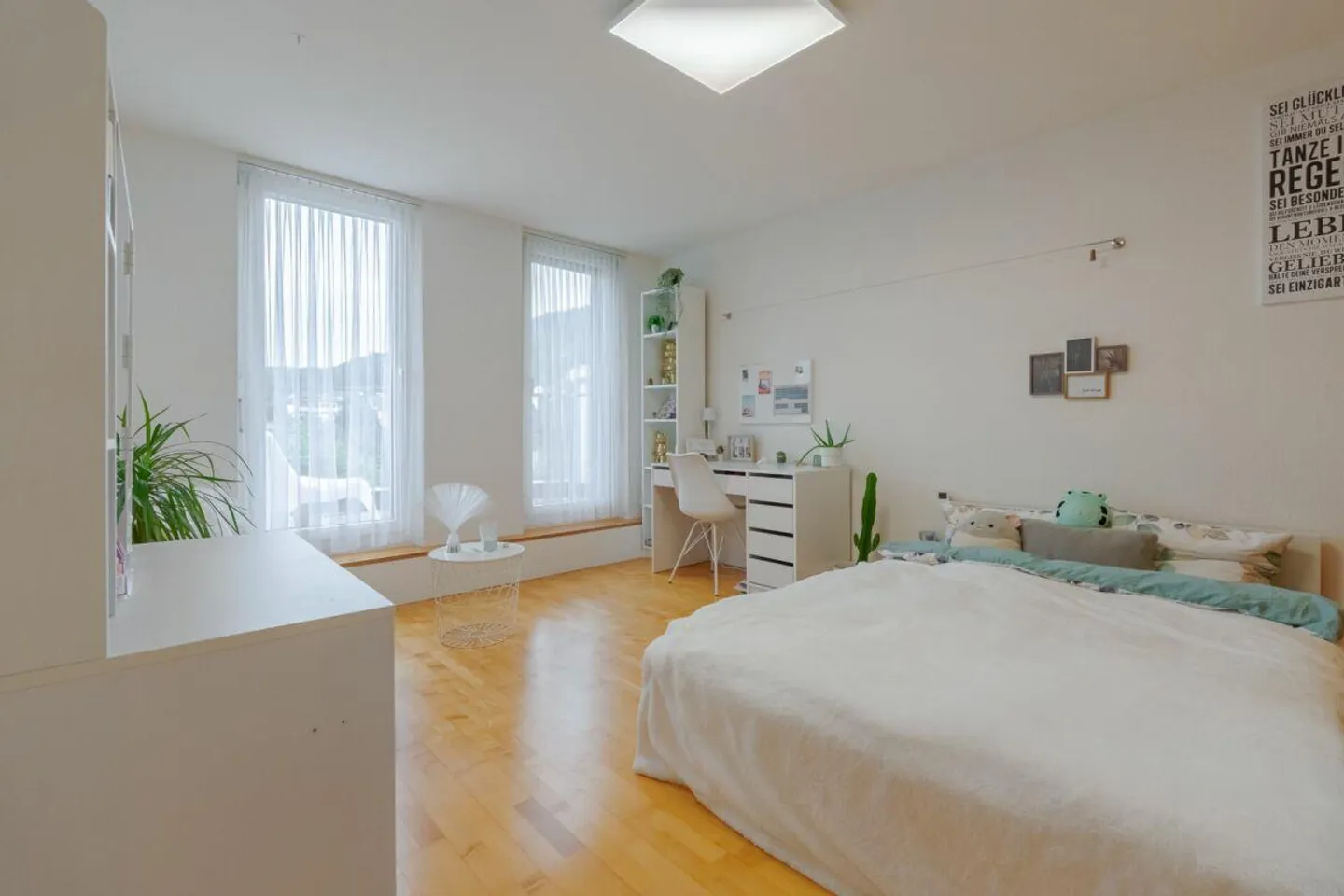 Well-maintained and light-flooded 5.5-room semi-detached house with garage box and AAP - Photo 7 of 12