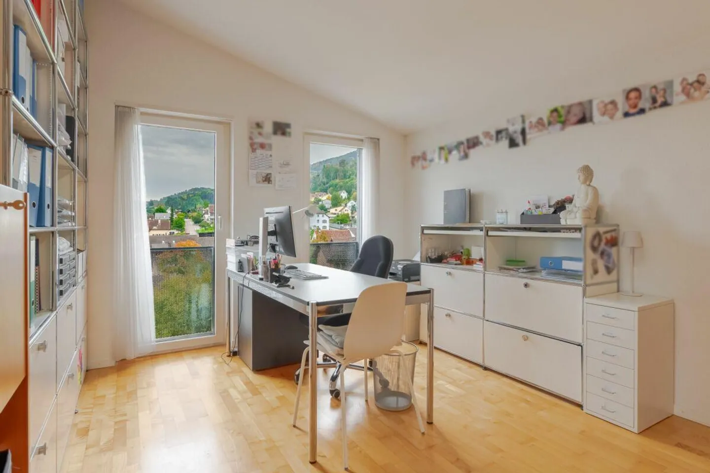 Well-maintained and light-flooded 5.5-room semi-detached house with garage box and AAP - Photo 10 of 12