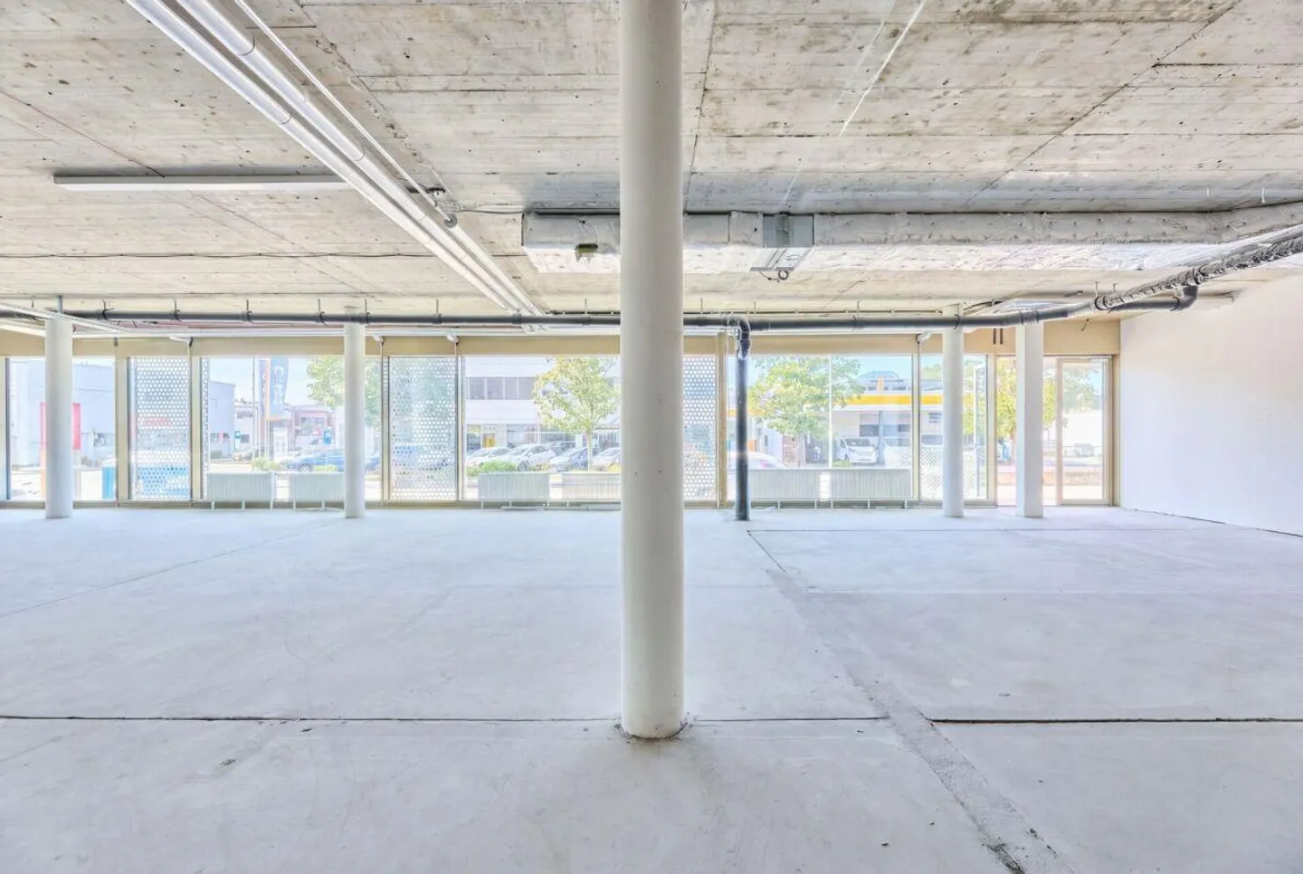 Espace commercial dans le Mühlemattcenter Oberwil - Photo 9 sur 27