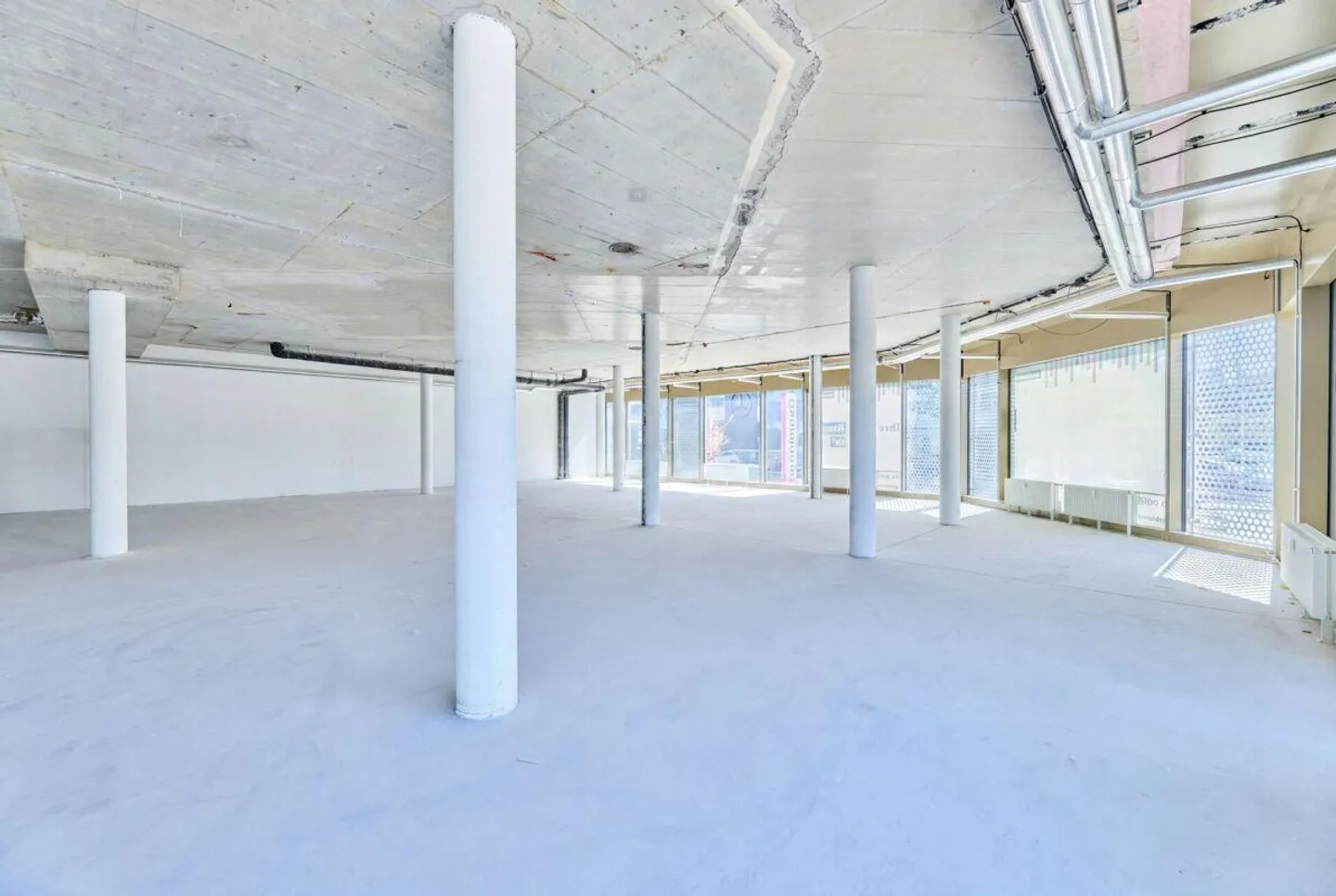 Espace commercial dans le Mühlemattcenter Oberwil - Photo 10 sur 27