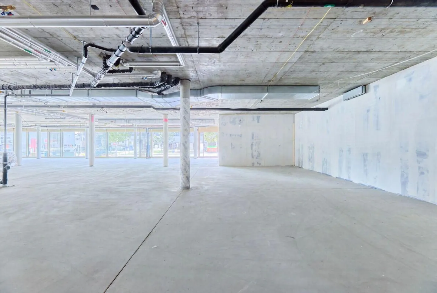 Espace commercial dans le Mühlemattcenter Oberwil - Photo 8 sur 27