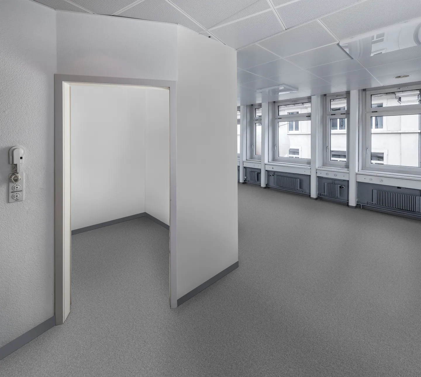 Negozio in affitto - Foto 1 di 11