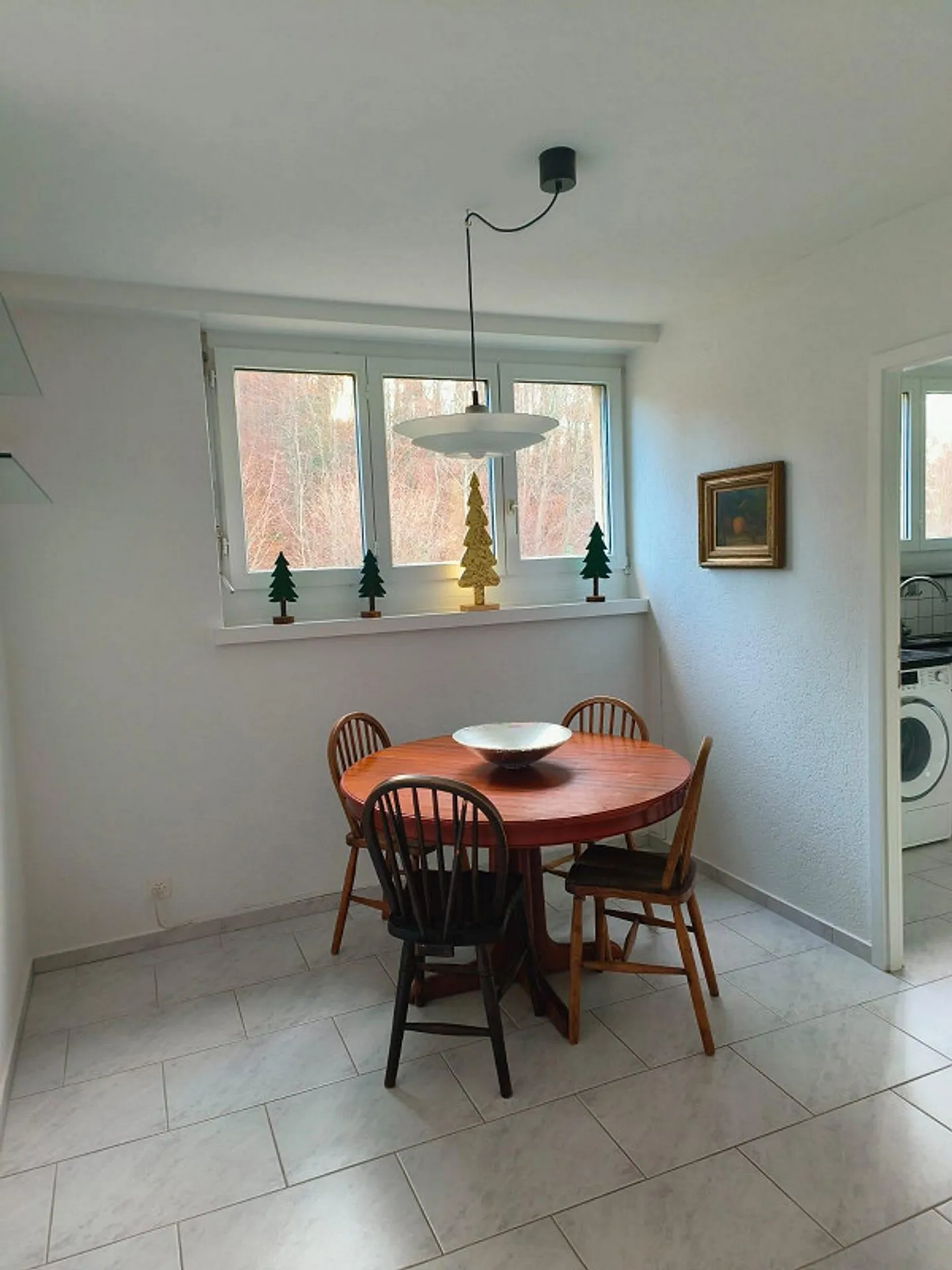 3.5-Room Attic Apartment in Quiet Location of Riehen - Photo 3 of 12