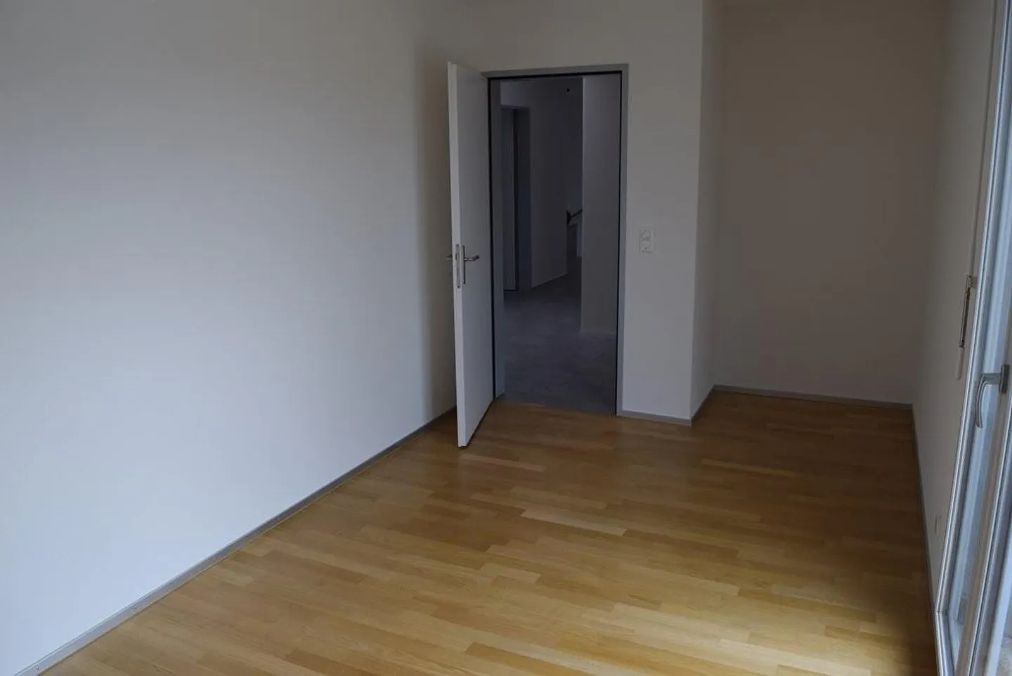 Départ vers votre propre bonheur - Photo 2 sur 5