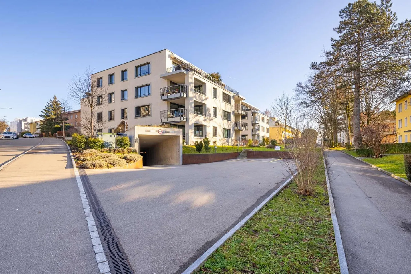 Là où le design rencontre la qualité de vie - Appartement moderne de 3,5 pièces dans le quartier prisé de Zurich-Witikon - Photo 2 sur 13