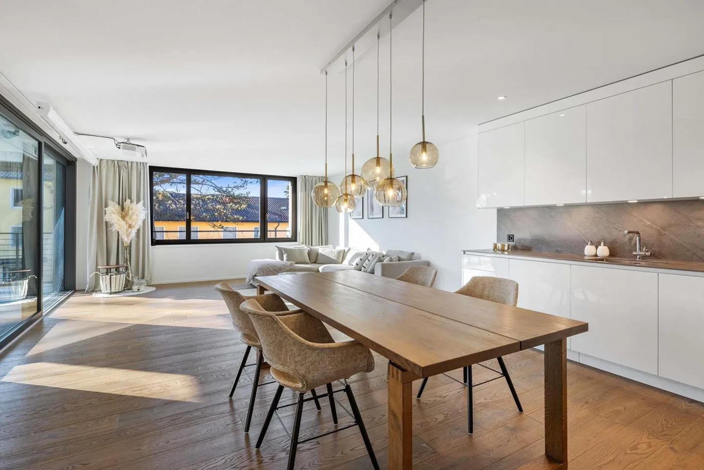 Là où le design rencontre la qualité de vie - Appartement moderne de 3,5 pièces dans le quartier prisé de Zurich-Witikon - Photo 4 sur 13