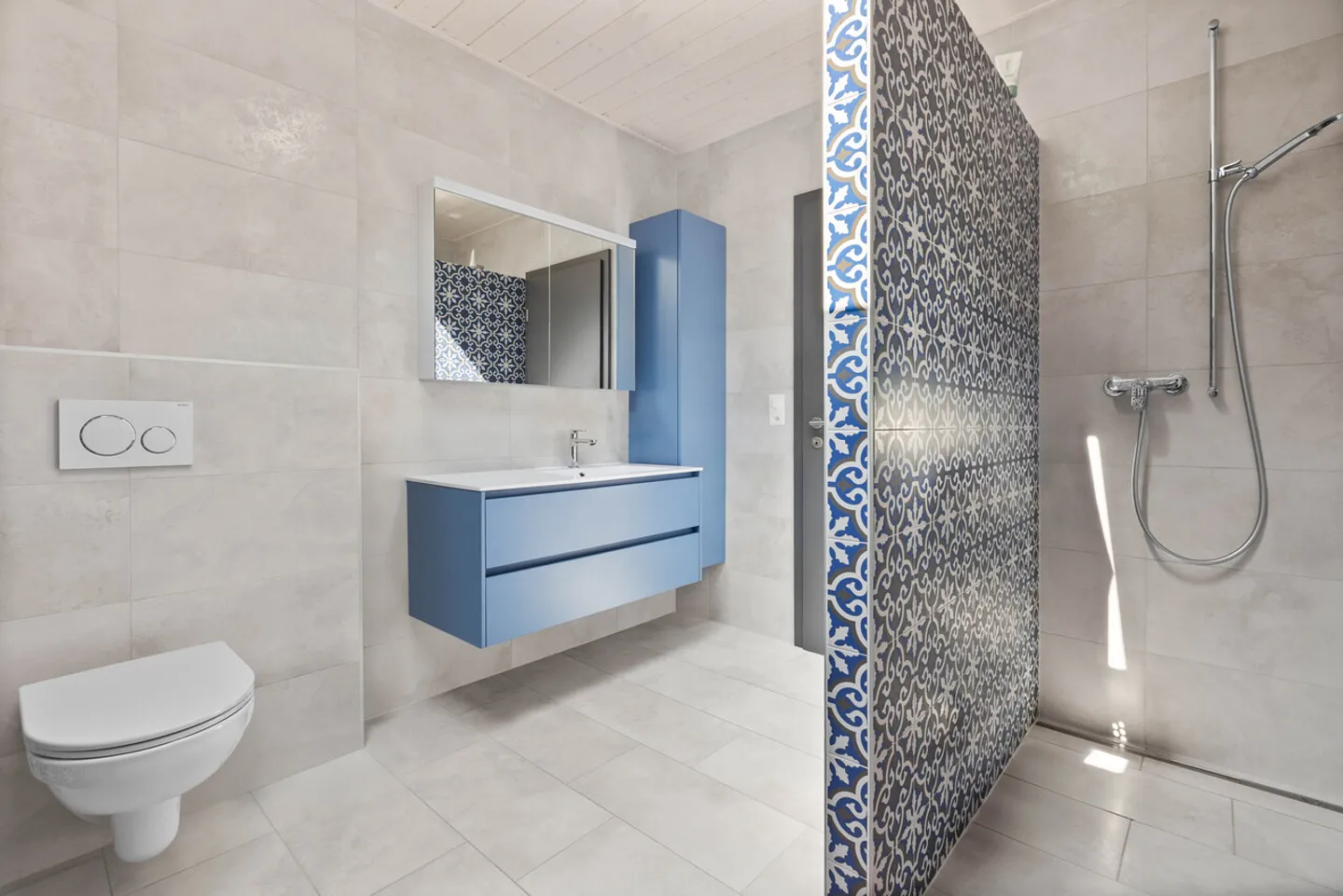 Semi-Detached Villa with Garages of 5.5 Rooms in Oron-la-Ville - Photo 5 of 8