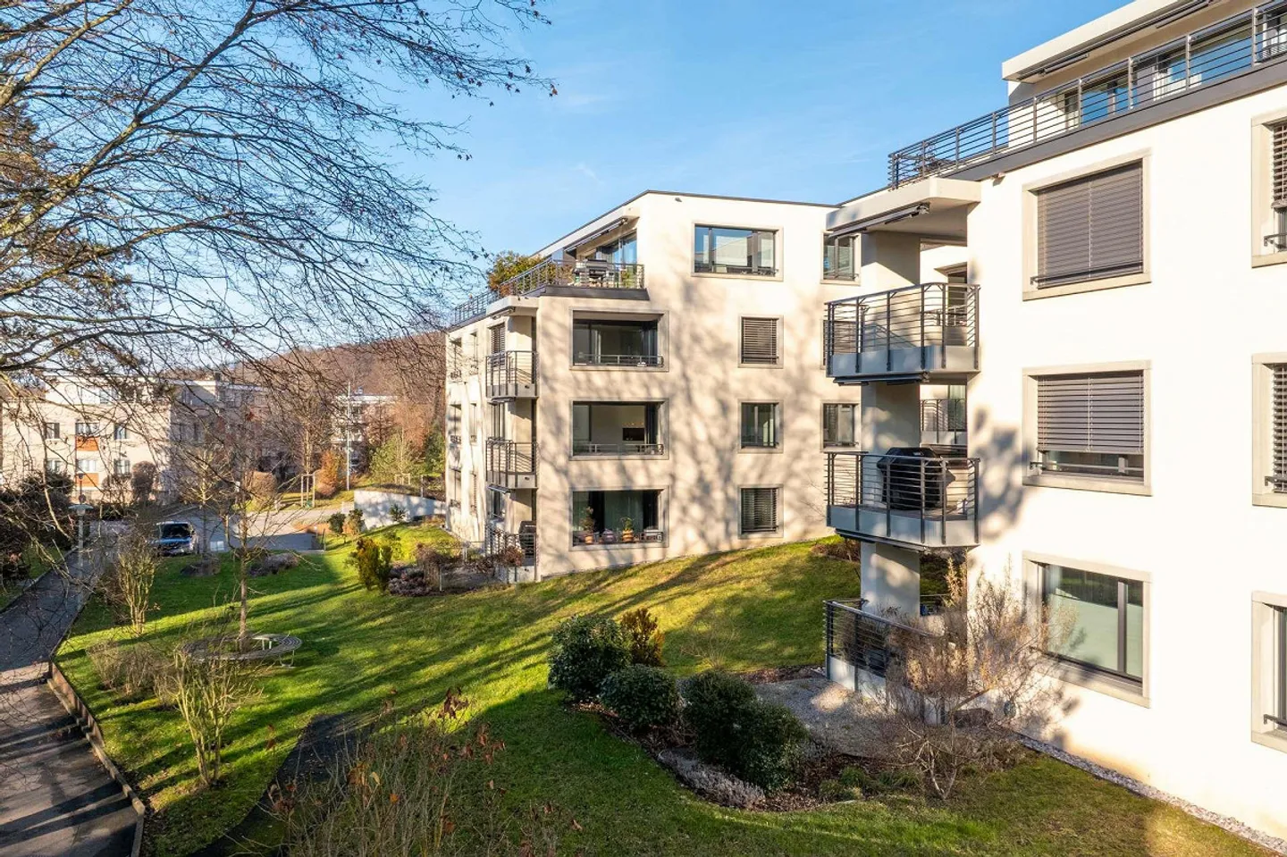 Là où le design rencontre la qualité de vie - Appartement moderne de 3,5 pièces dans le quartier prisé de Zurich-Witikon - Photo 12 sur 13