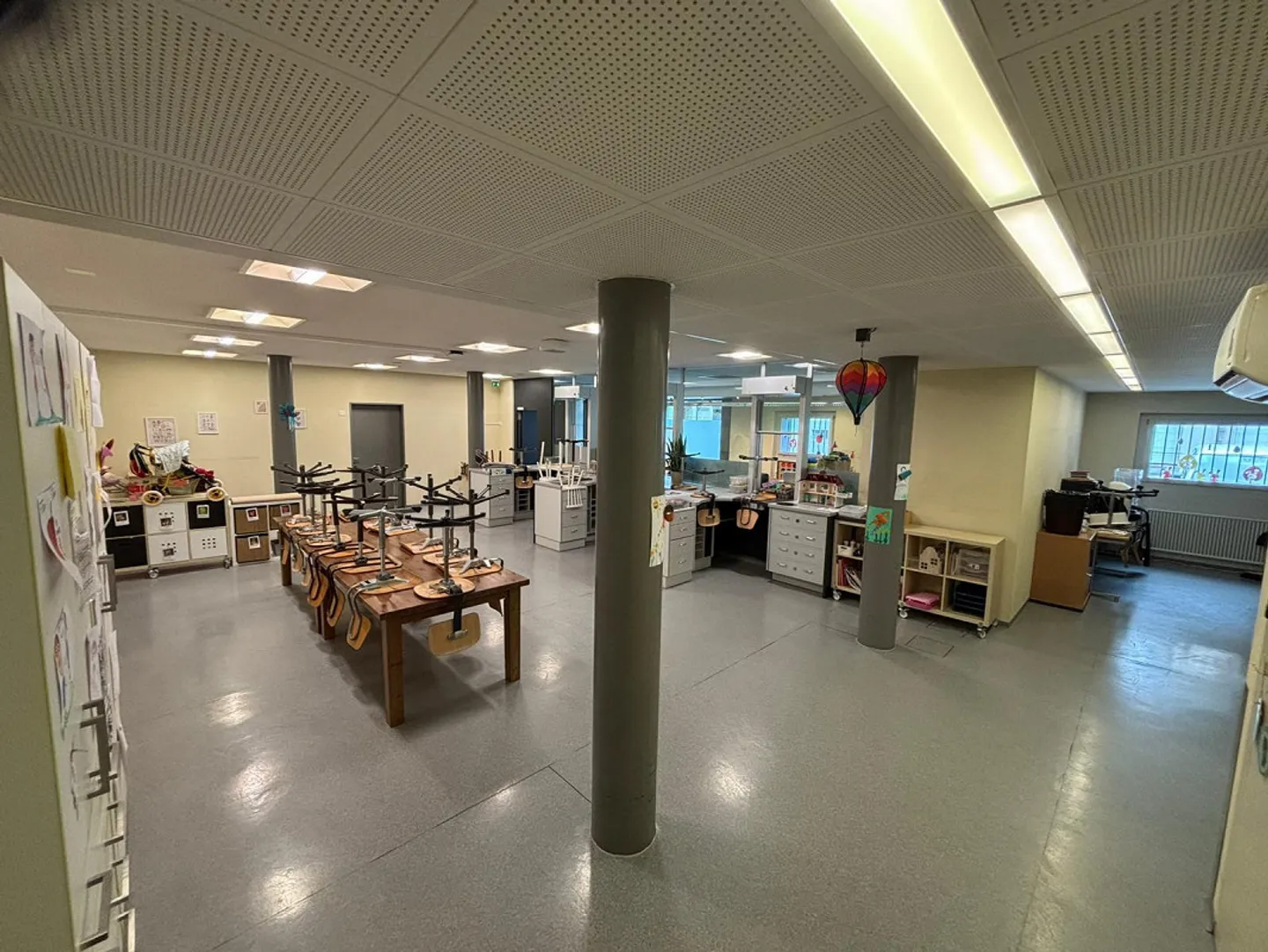 Espace commercial/bureau à louer dans un emplacement central à Kerns - Photo 5 sur 10