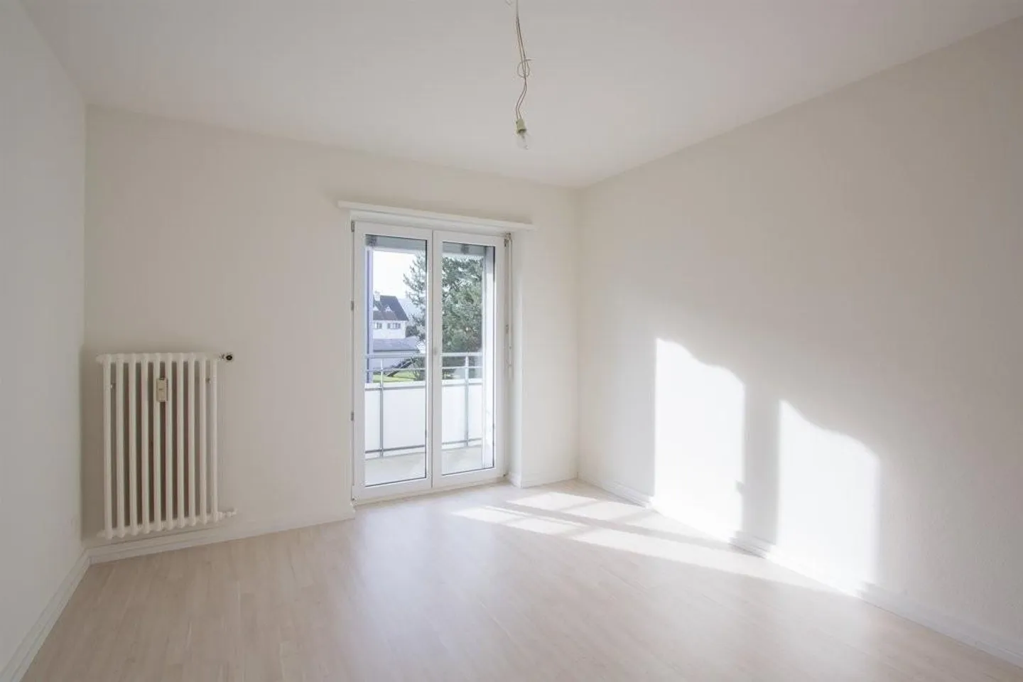 Helle Wohnung mit sonnigem Balkon - Foto 2 von 7