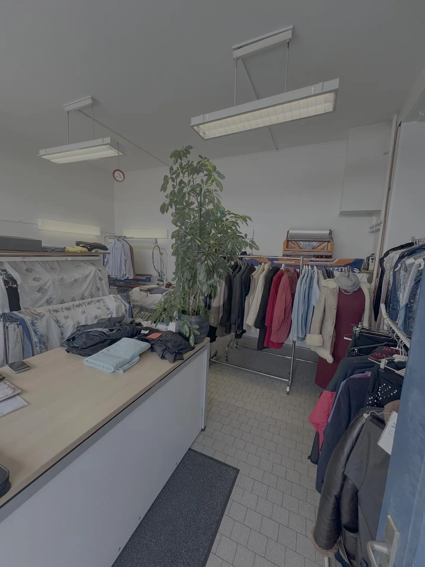 Commercial Space in Zürich - Photo 2 of 6