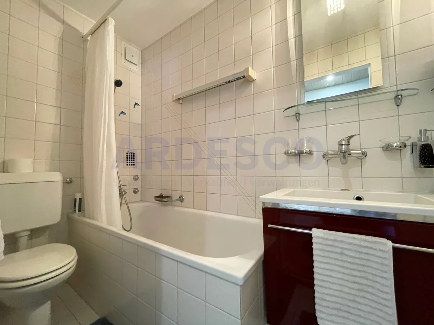 Urban, modern, timeless. - Photo 3 of 6