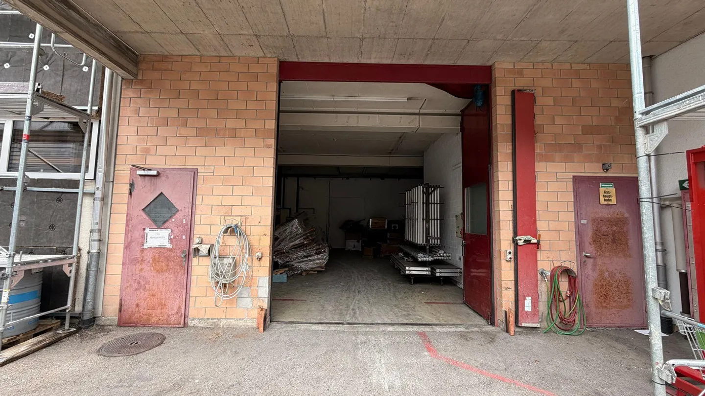 Area di produzione recentemente ristrutturata e luminosa al piano terra! - Foto 9 di 21