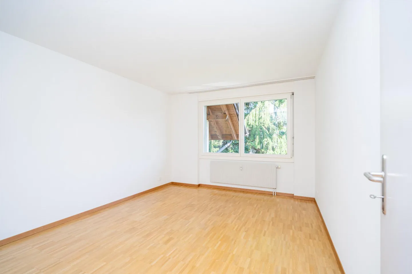 Quiet neighborhood desired? 4.5-room apartment in Steffisburg - Photo 4 of 10