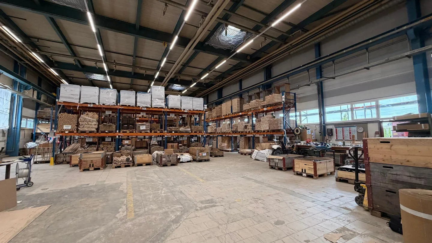 Area di produzione recentemente ristrutturata e luminosa al piano terra! - Foto 2 di 21