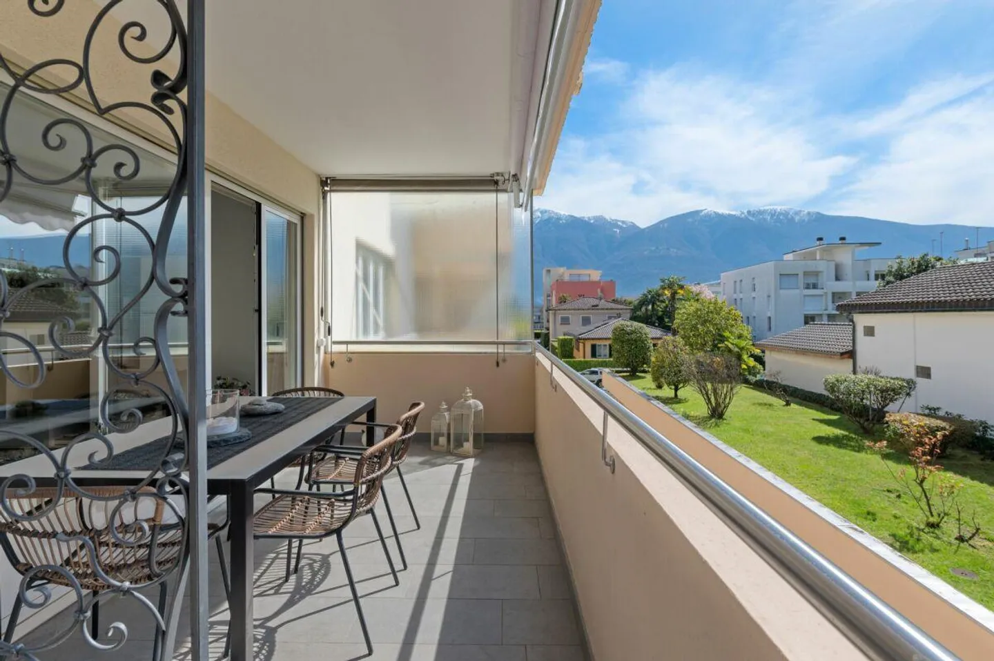 Nel cuore di Ascona, elegante appartamento arredato di 3,5 stanze con piscina - Foto 1 di 10