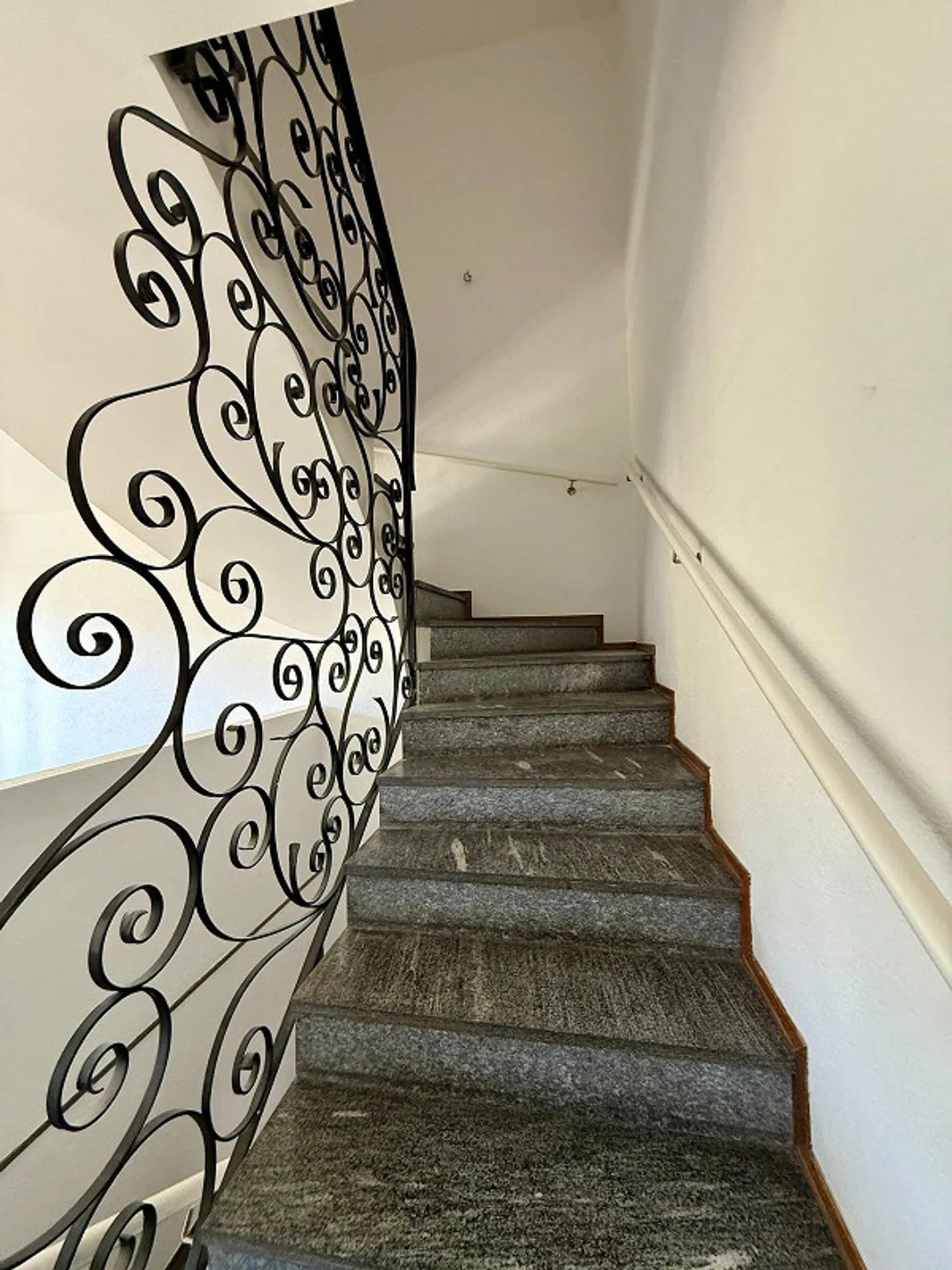 Agno - Geräumige 5.5-Zimmer-Wohnung zu vermieten - Foto 9 von 15