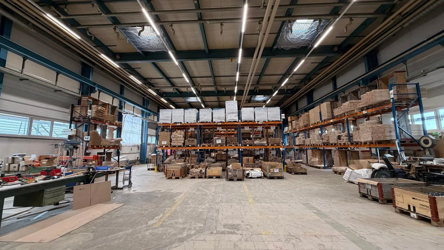 Area di produzione recentemente ristrutturata e luminosa al piano terra! - Foto 13 di 21