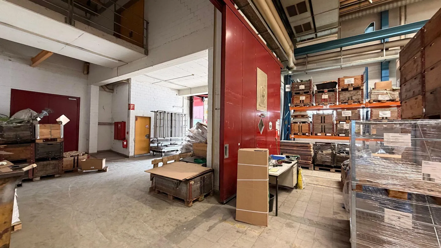 Area di produzione recentemente ristrutturata e luminosa al piano terra! - Foto 15 di 21