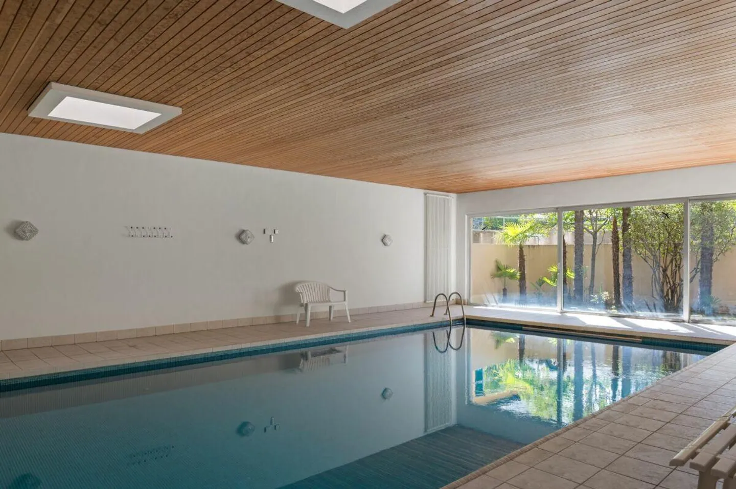 Nel cuore di Ascona, elegante appartamento arredato di 3,5 stanze con piscina - Foto 10 di 10