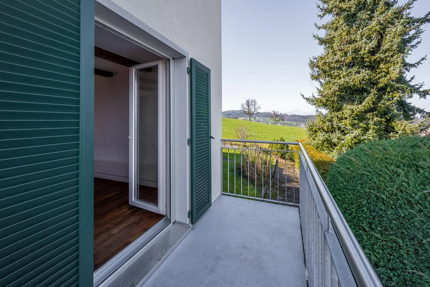 Casa bifamiliare situata in posizione tranquilla con giardino - Foto 10 di 23