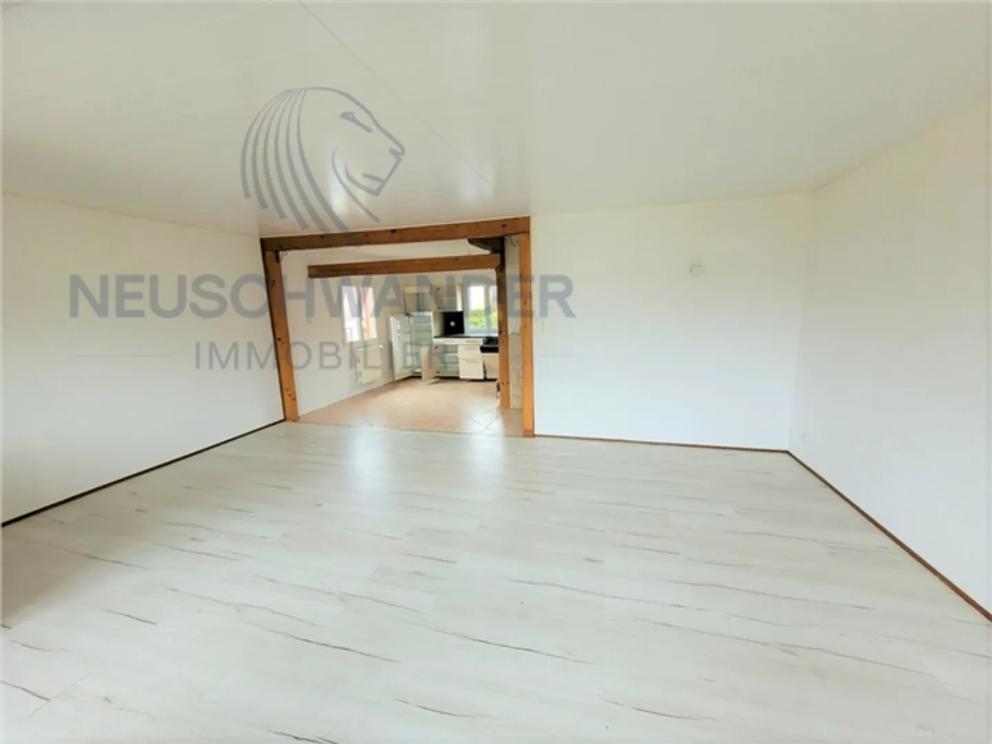 Appartamento in una casa in affitto con due unità - Foto 2 di 8