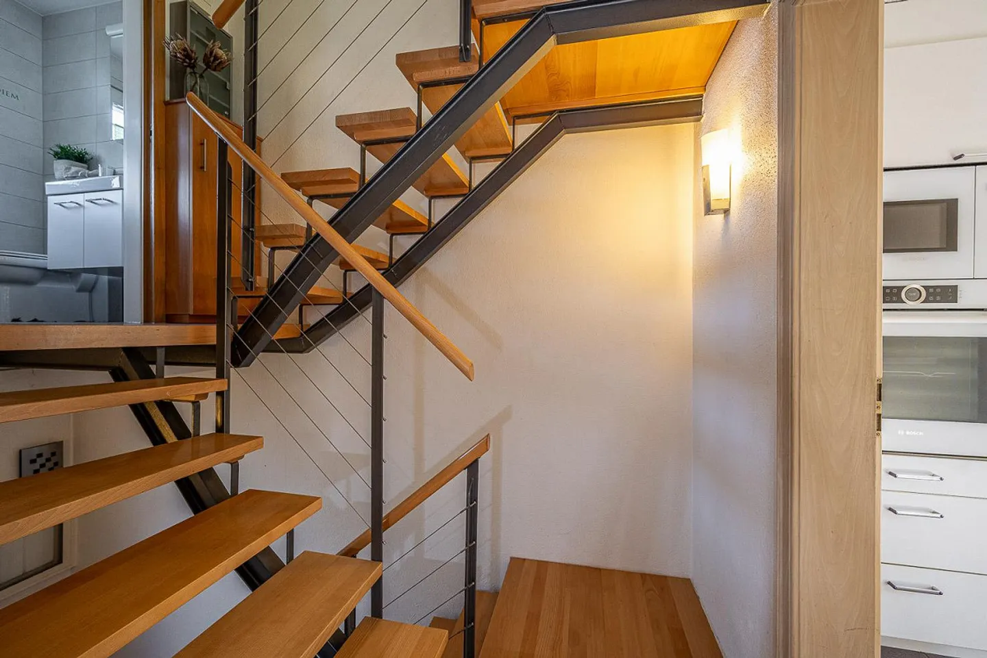 Casa bifamiliare situata in posizione tranquilla con giardino - Foto 14 di 23