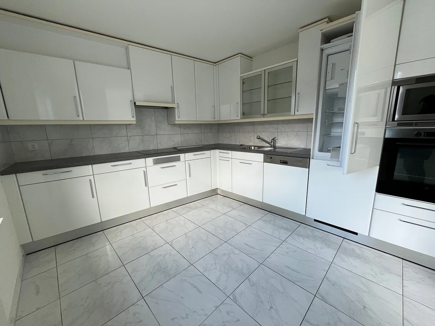 Appartamento attico di 4,5 stanze nel quartiere Schönbühl (Hirtenhof) - Foto 6 di 9