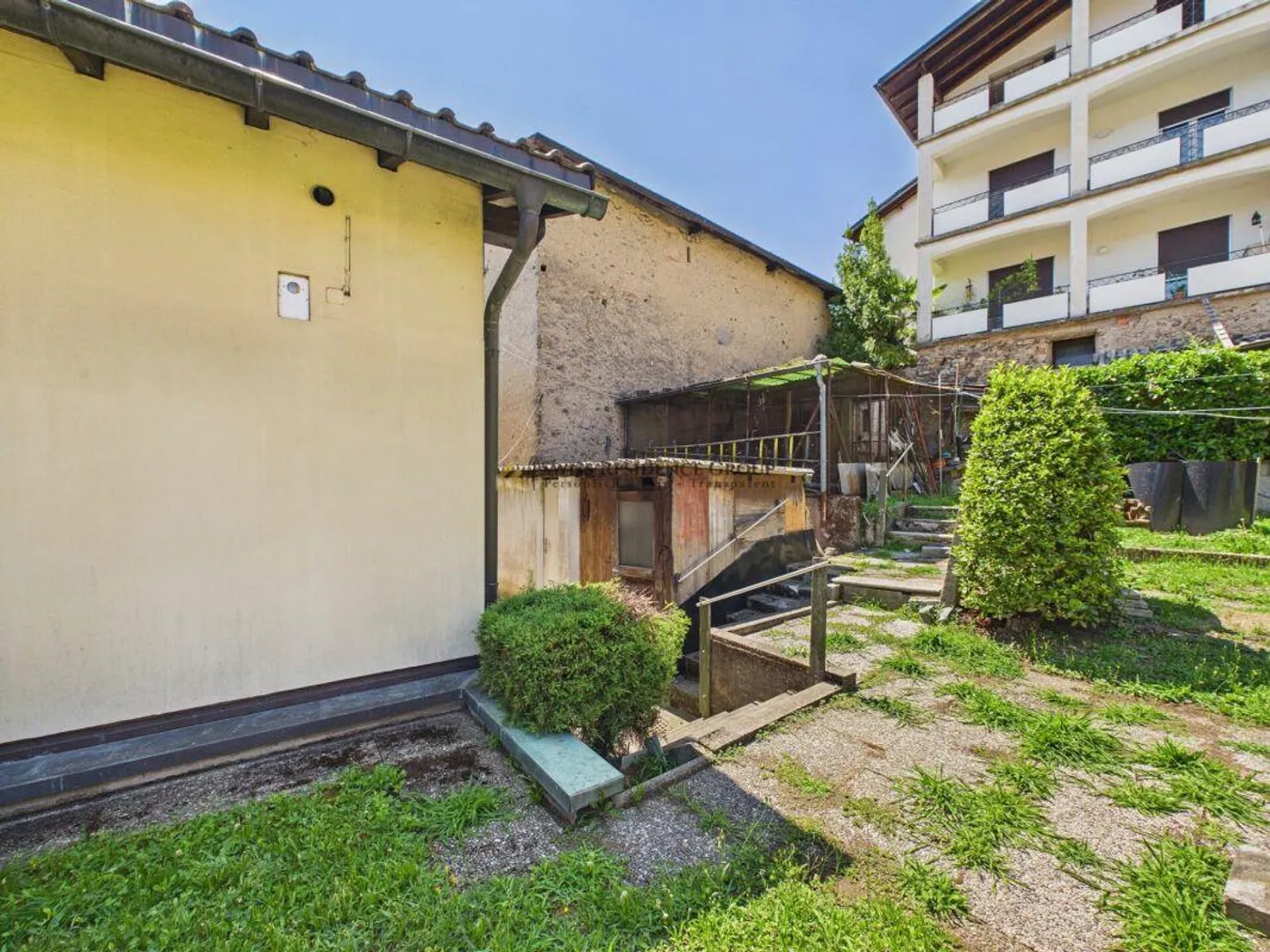 Single-family house with 7 rooms, office, large garden and great potential for expansion - Photo 19 of 25