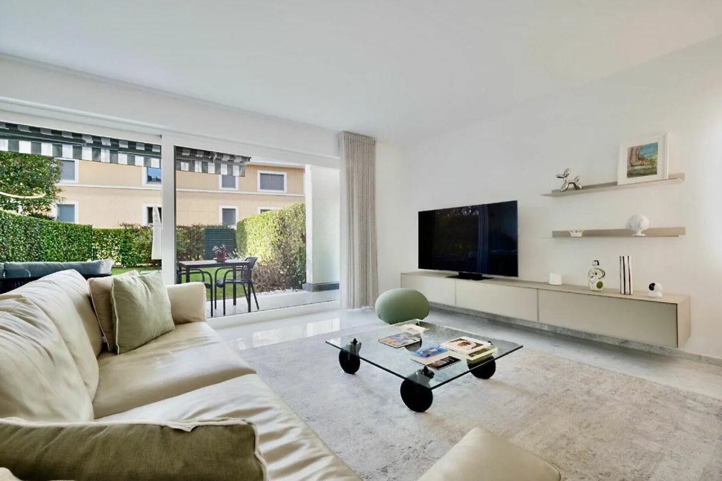 Elegante Maisonette mit Gärten - Foto 2 von 14