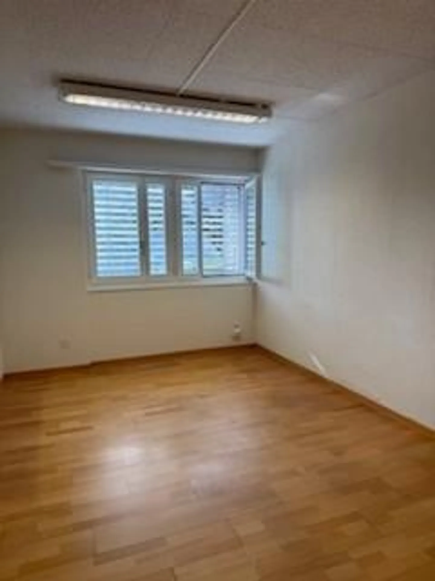 Office Space in Dübendorf - Photo 2 of 7