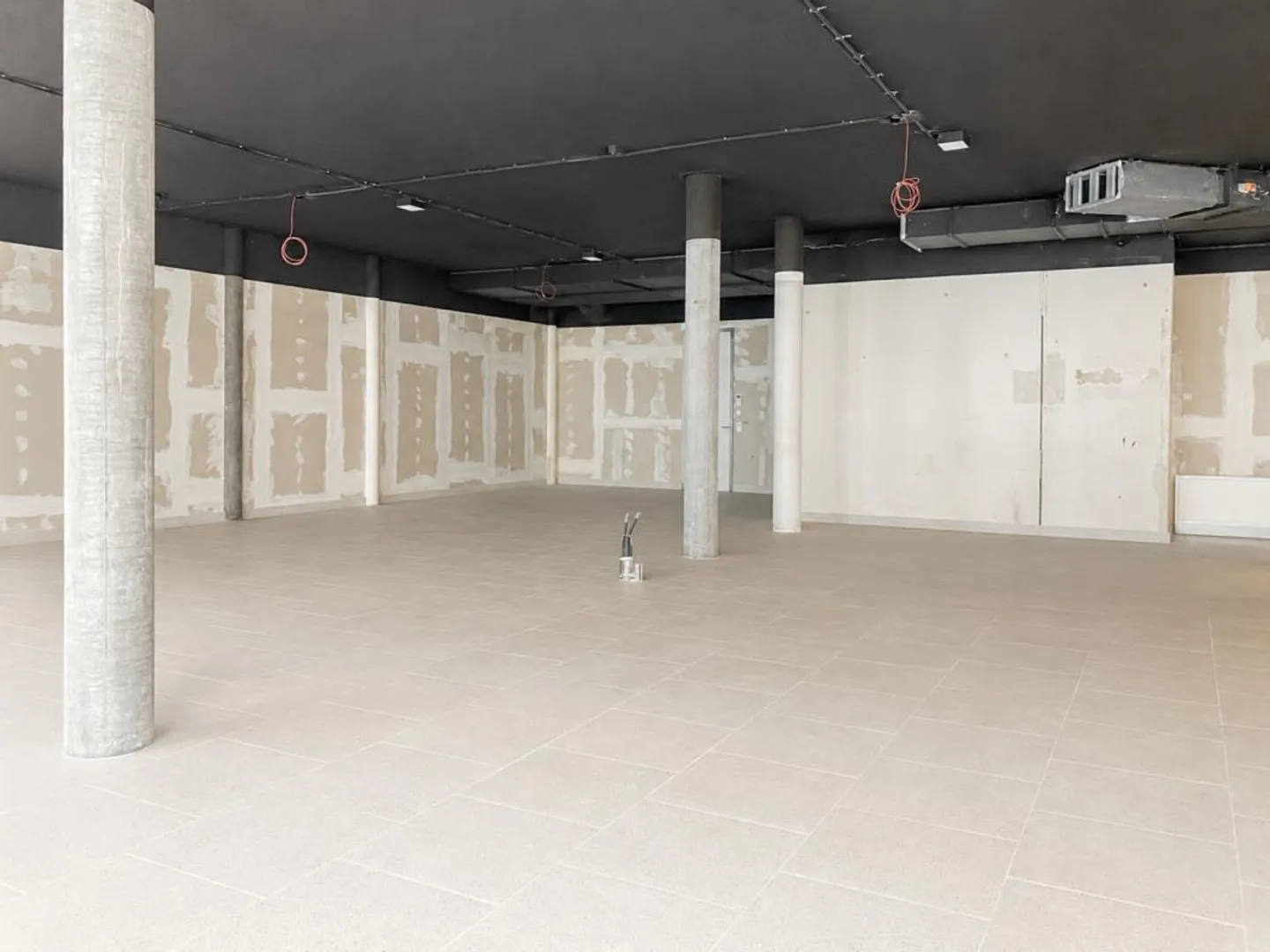 Gastro area in Mühlematt Center Oberwil - Photo 4 of 9