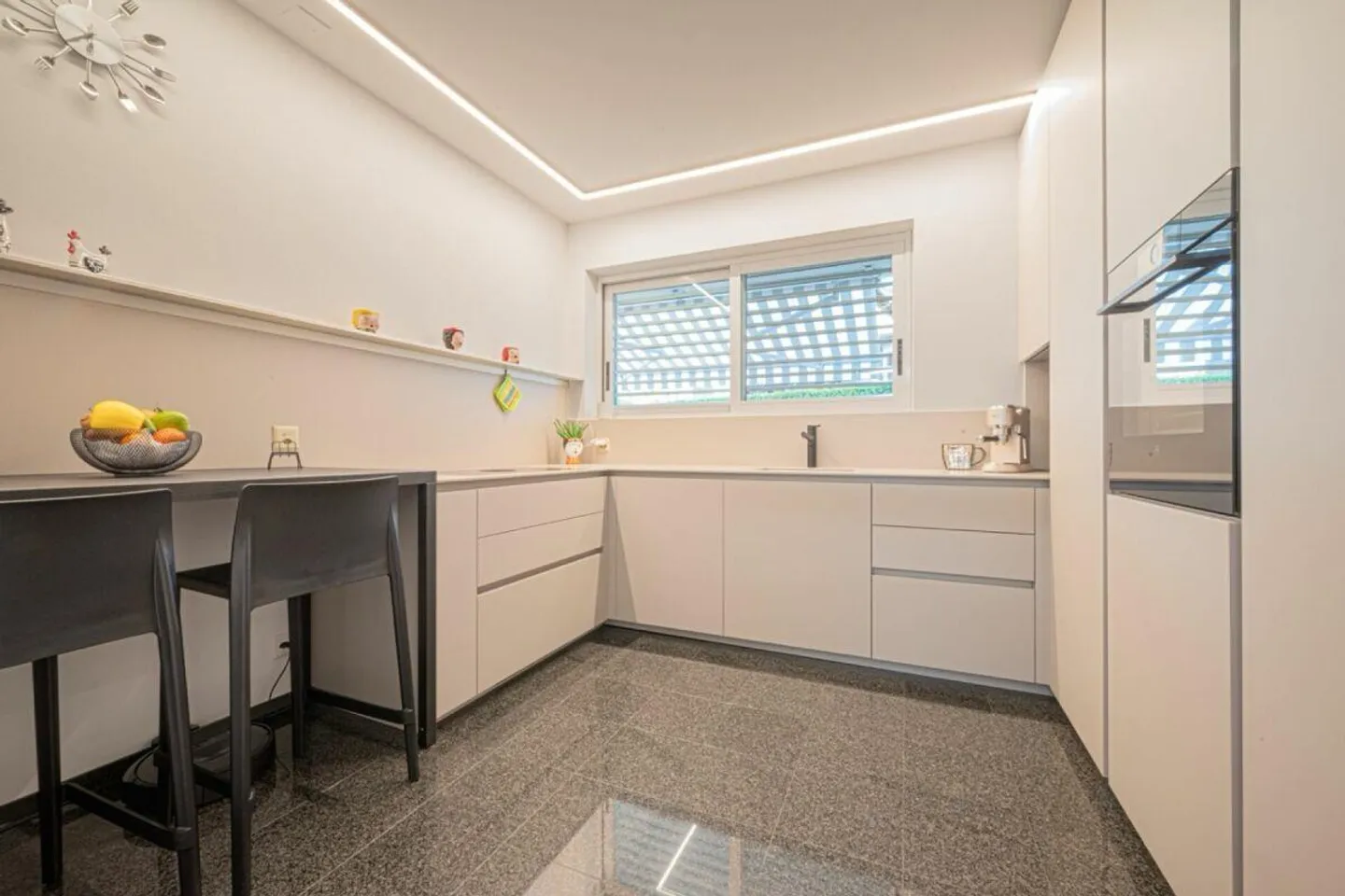 Elegante Maisonette mit Gärten - Foto 5 von 14