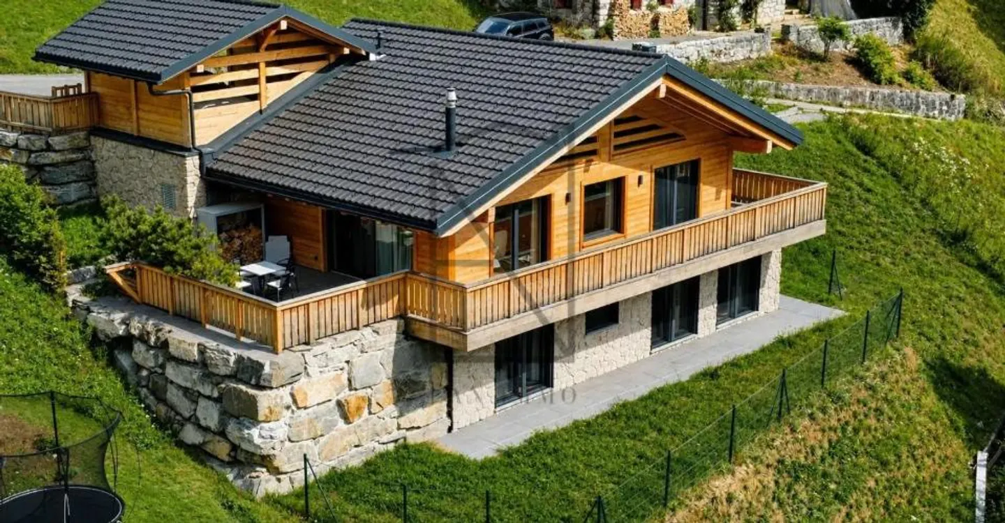 Chalet d'exception avec vue montagne - Photo 2 sur 13