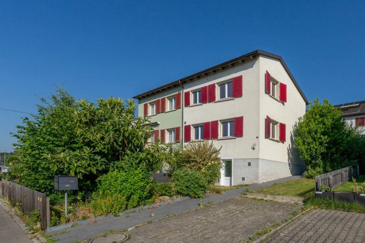Gemütliche Doppeleinfamilienhaushälfte mit Garten an ruhiger Lage - Foto 1 von 12