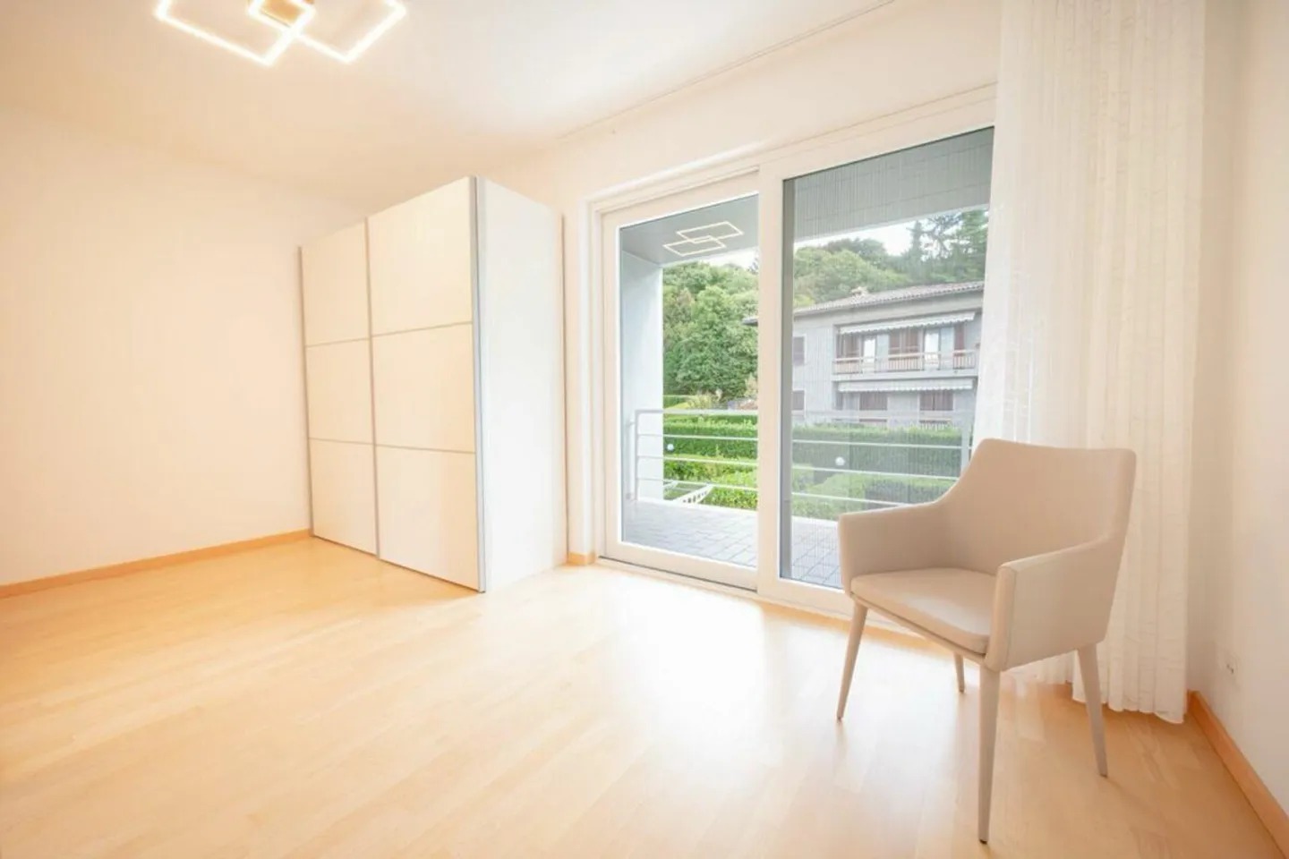 Elegante Maisonette mit Gärten - Foto 9 von 14