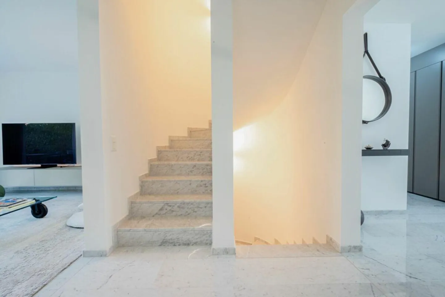 Elegante Maisonette mit Gärten - Foto 11 von 14