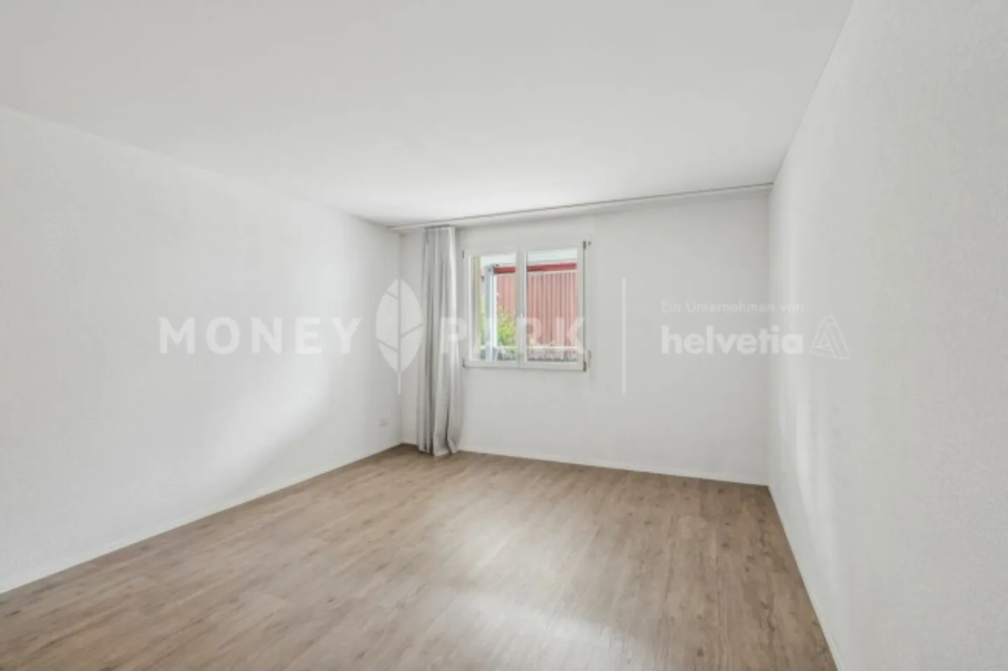 Ampio appartamento di 2,5 stanze in una posizione vicino alla natura - Foto 5 di 13